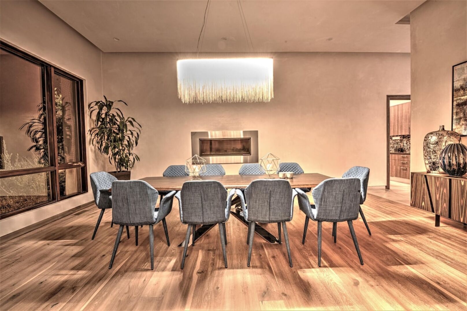 Lx1a: Luxury Contemporary Villa in The Middle of Nature