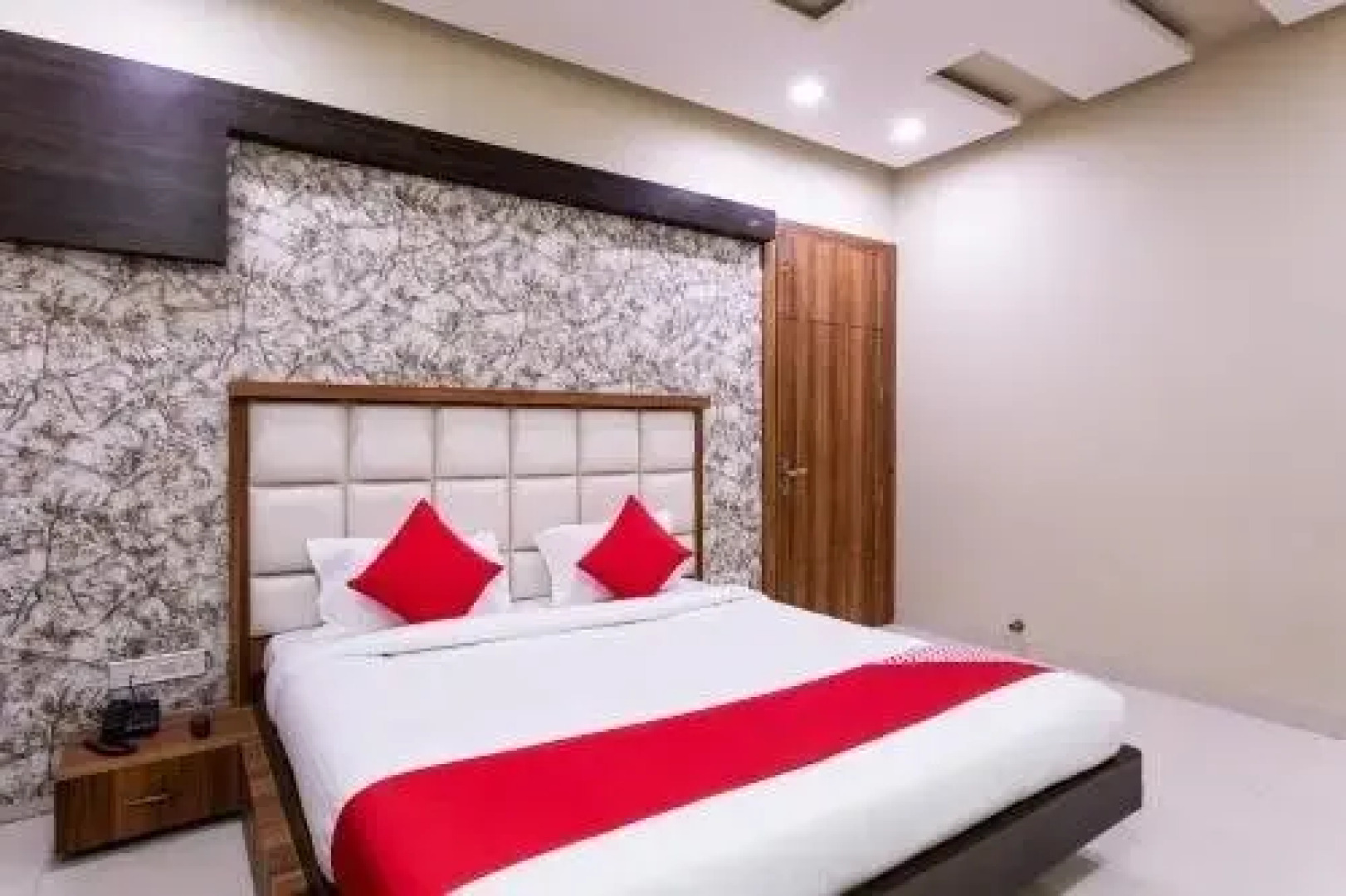 Ganga Paradise by OYO Rooms