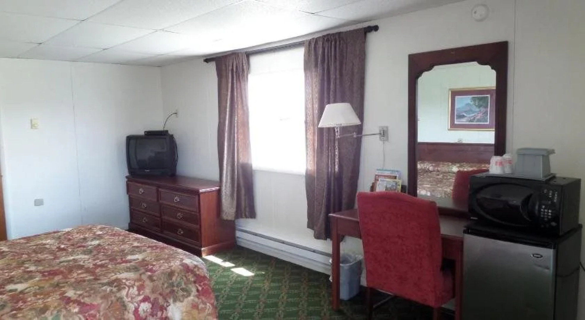Red Carpet Inn and Suites Palmyra