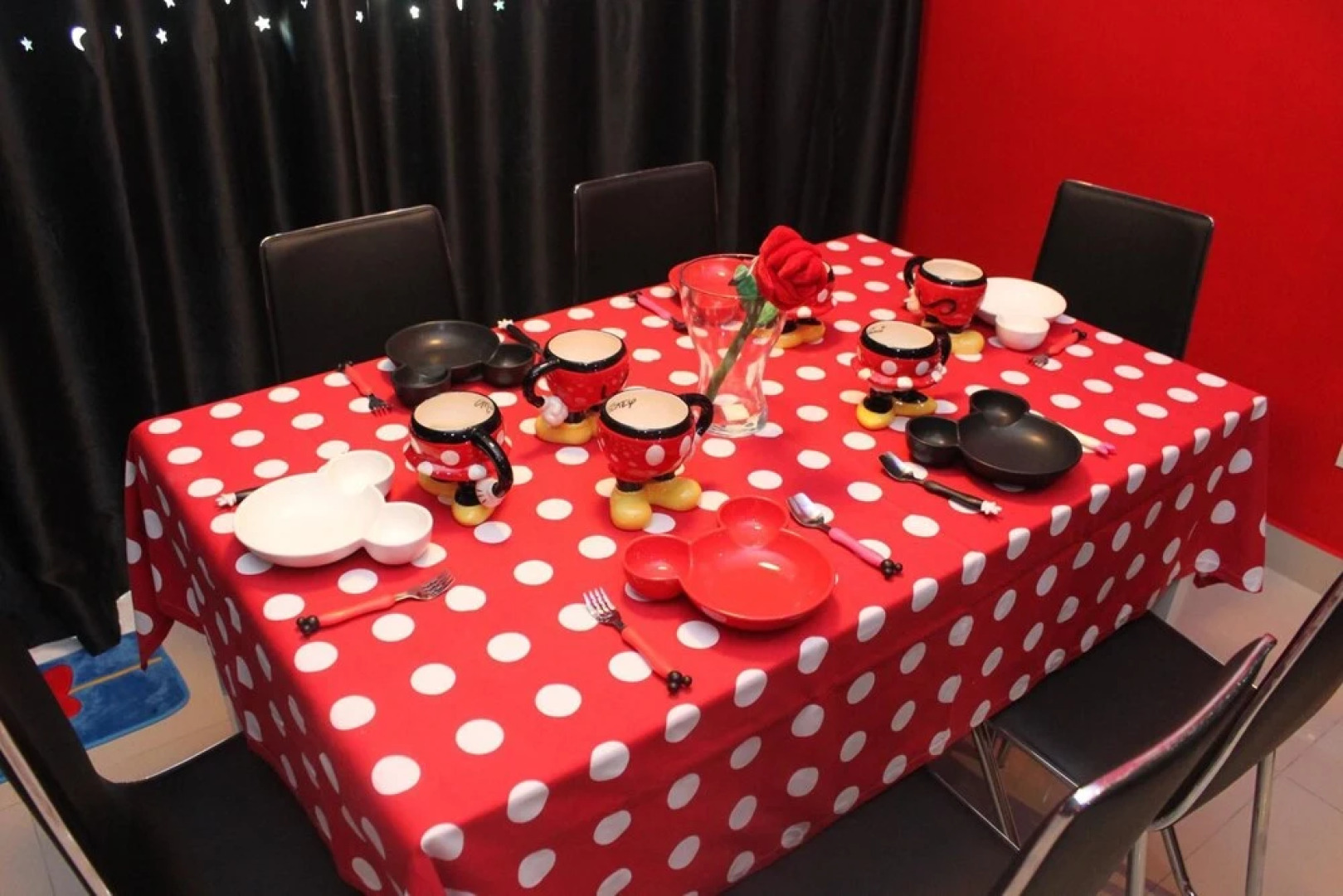 Mickey Mouse Signature Suite