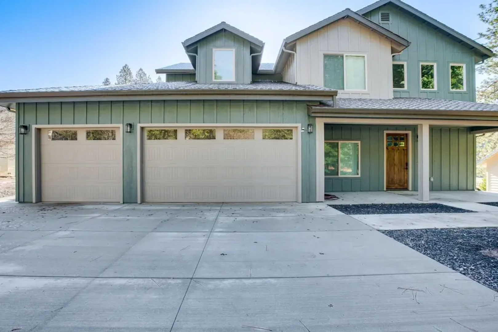Game Room + Pool Access: Spacious Cabin in Arnold