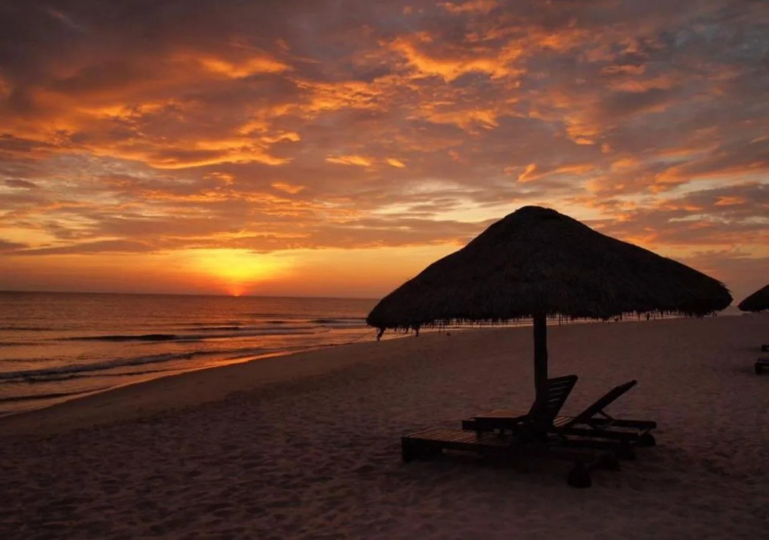 Lapochine Beach Resort (Formerly Ana Mandara Hue)