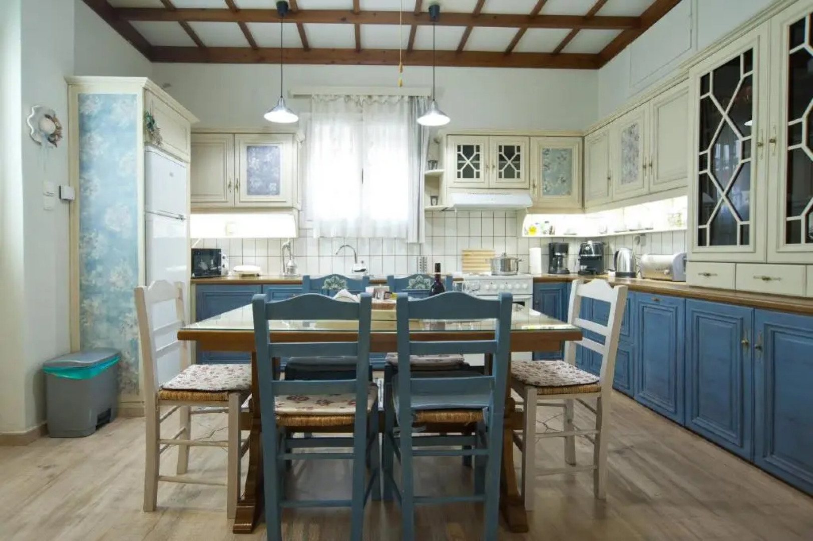 Luxury seafront house nearby Delphi