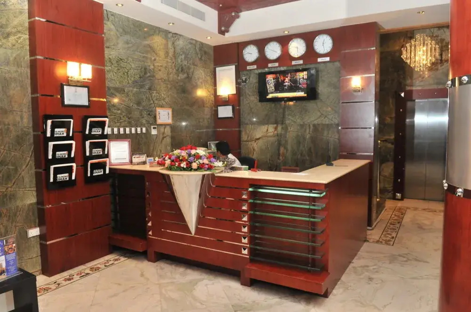 Johny International Hotel