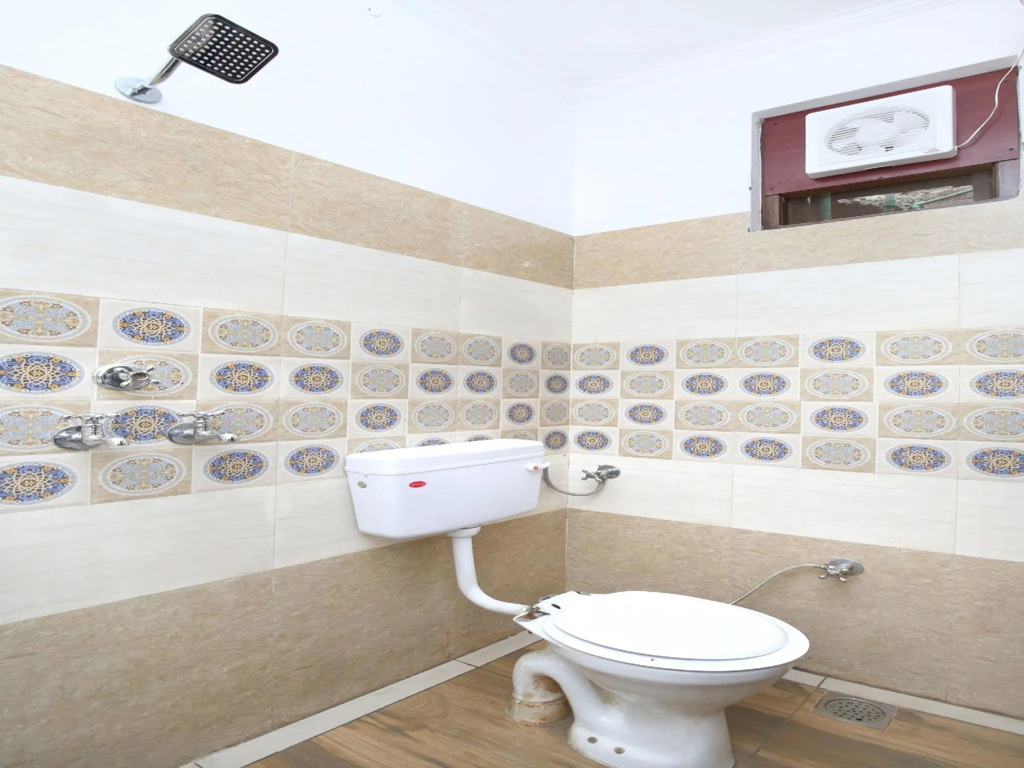 OYO 15067 Hotel Ashoka