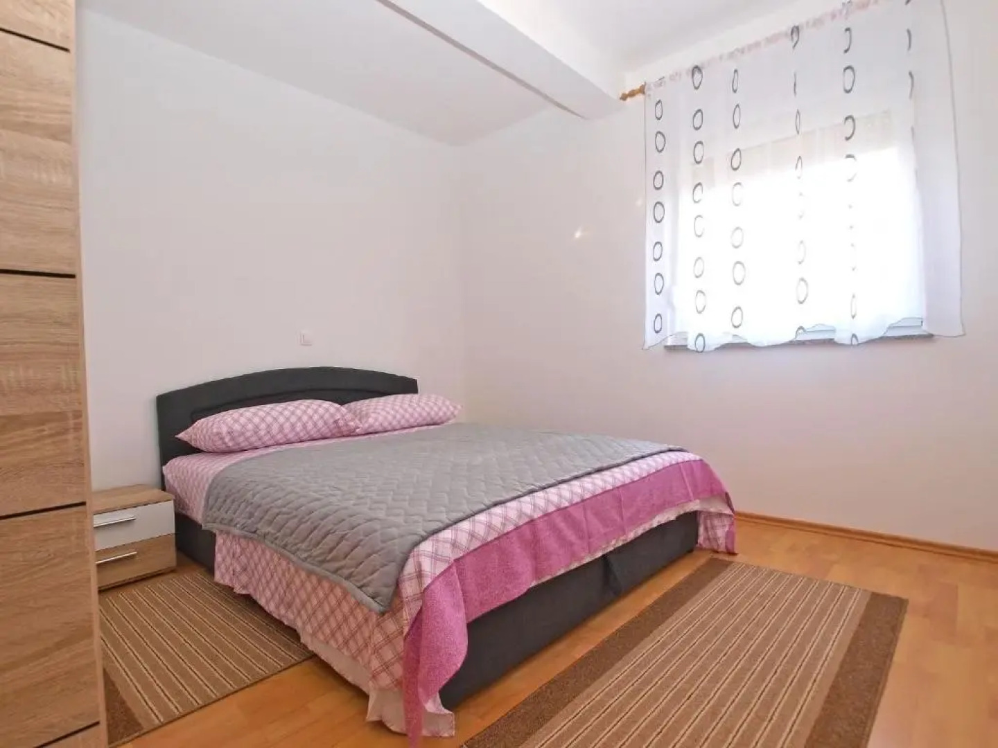 Apartments Antun 1237