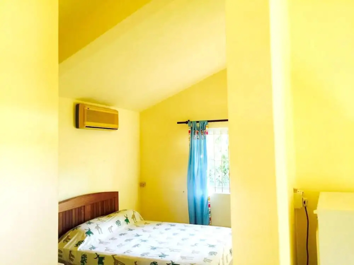 Apartment With one Bedroom in Calodyne, With Pool Access, Furnished Ga