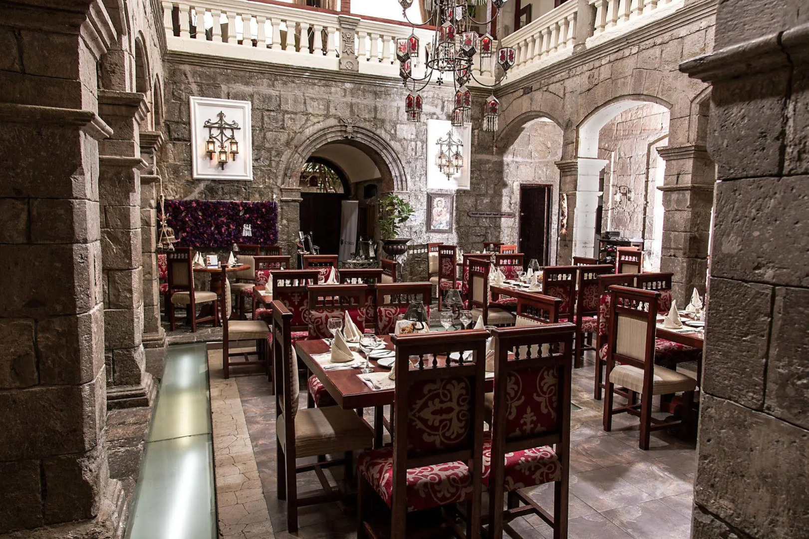 Roka Plaza Hotel Boutique