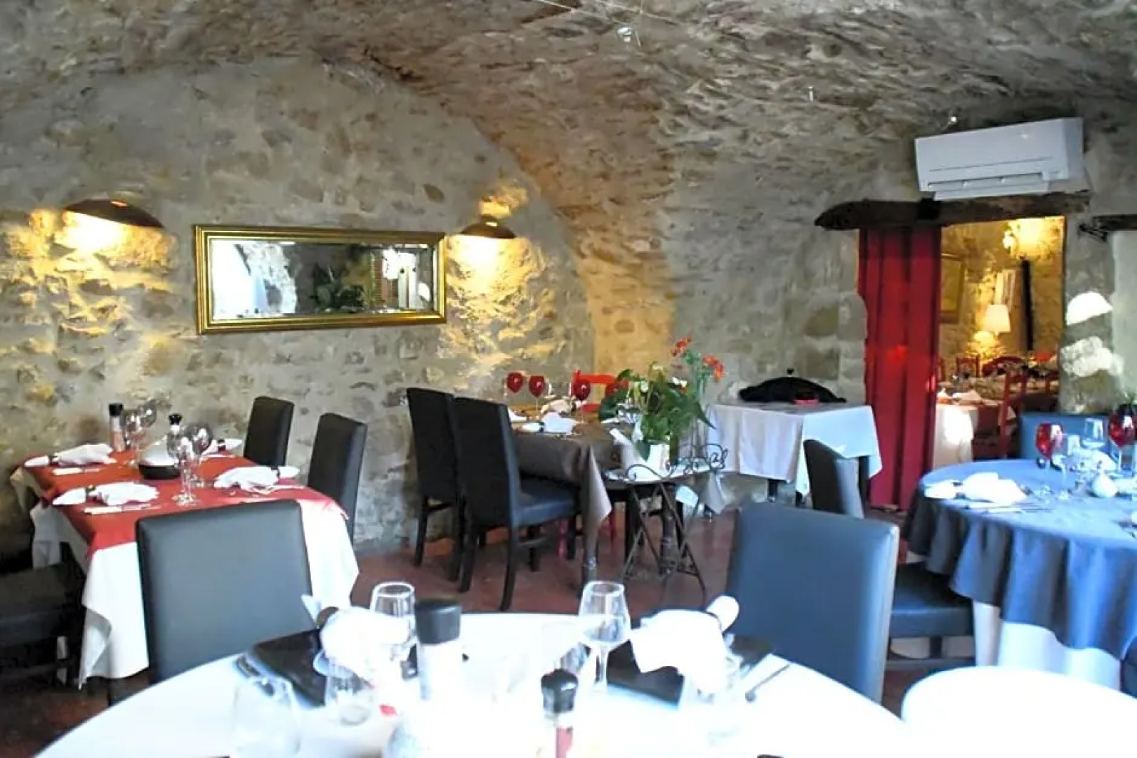 Holiday Home St Restitut with Fireplace I