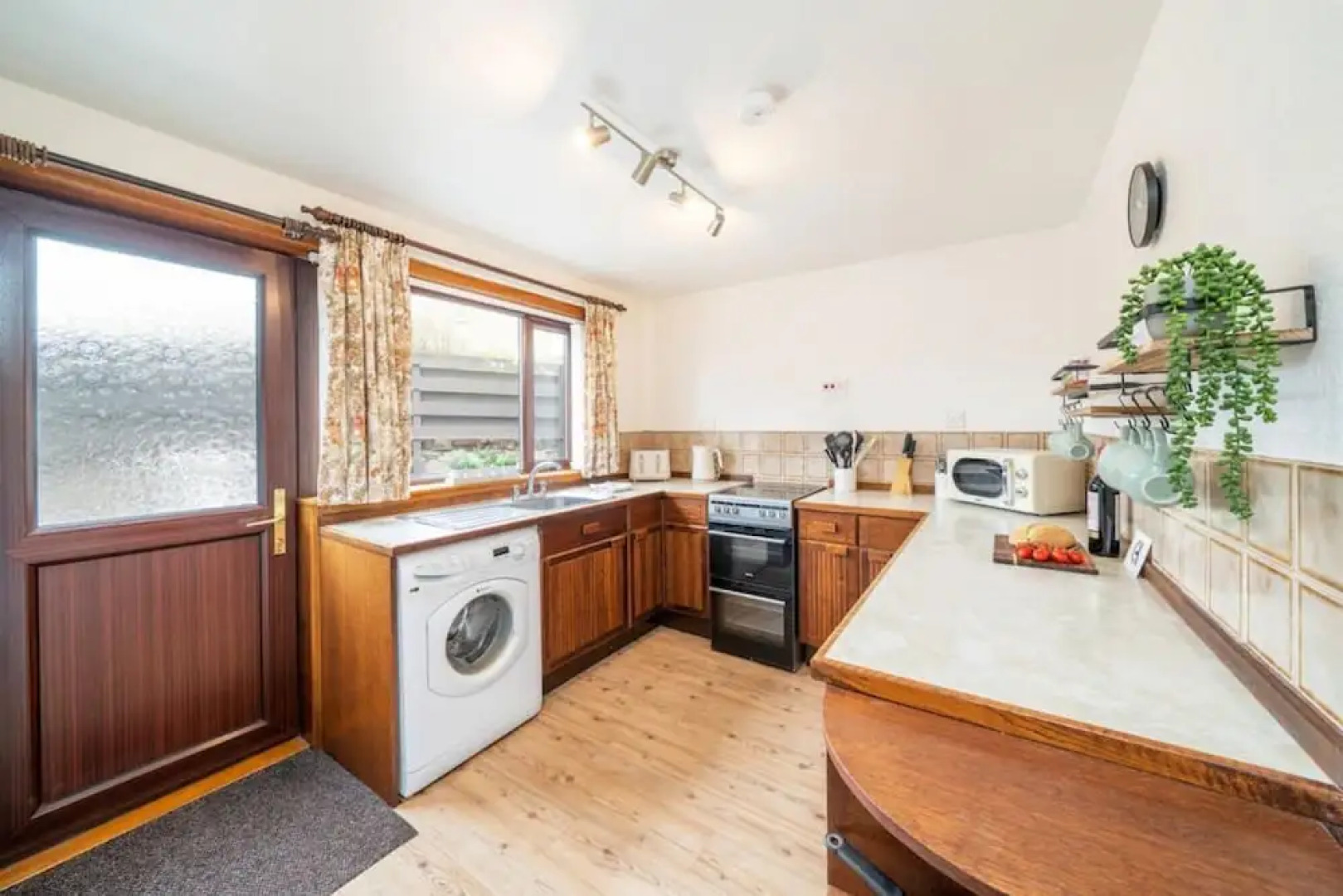 Bellrock View - Traditional Coastal Retreat