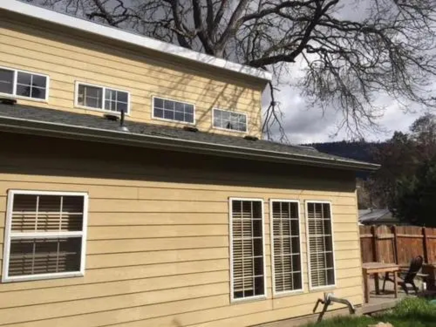 Waveseeker, Homes at White Salmon