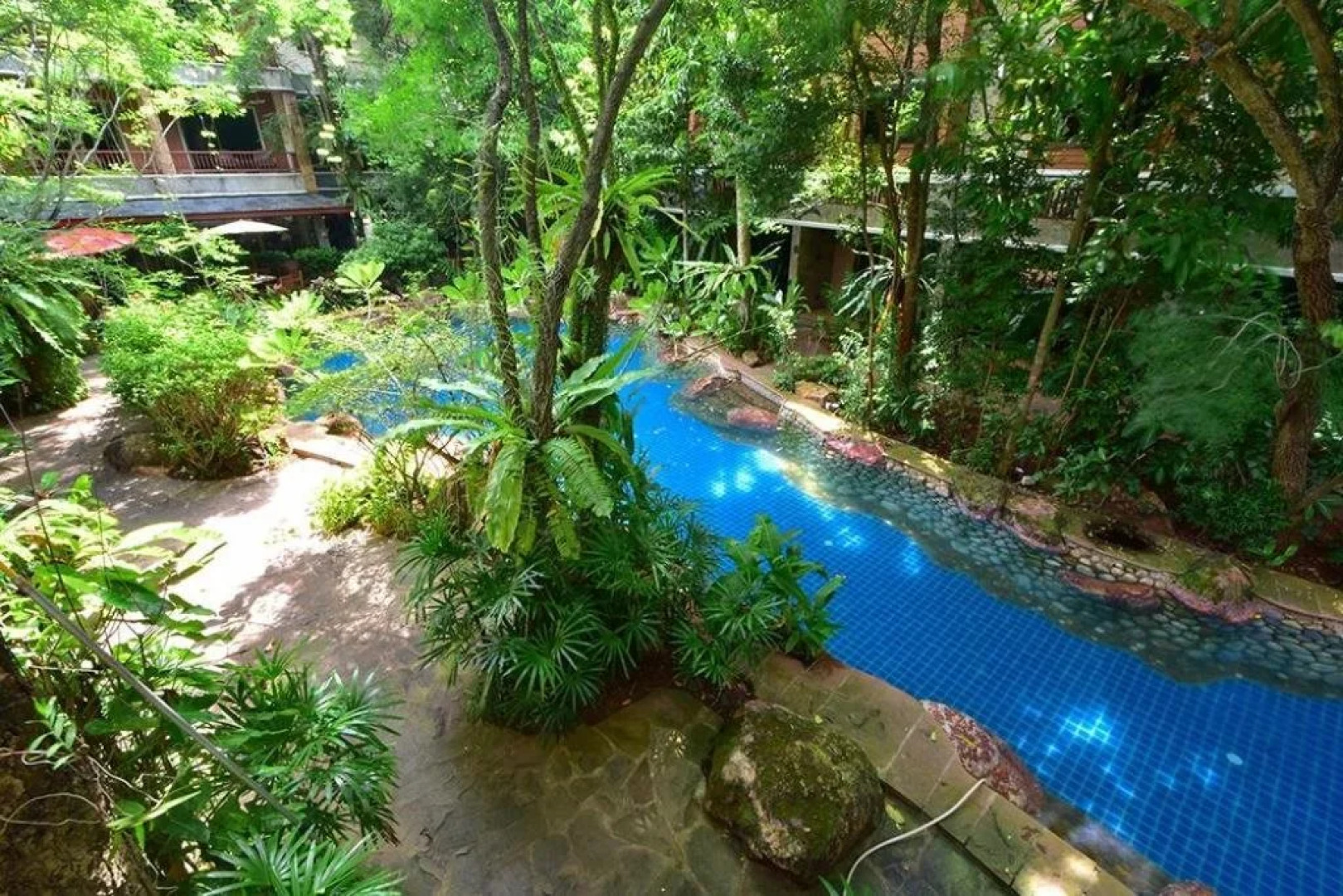 100 Islands Resort & Spa