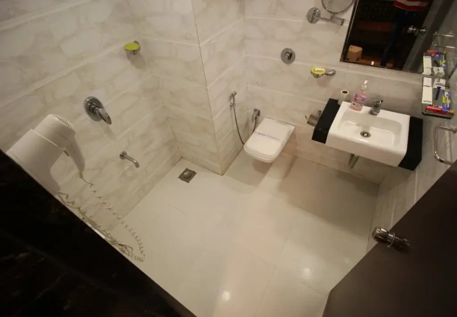 OYO Premium Jubilee Garden Jawahar Road