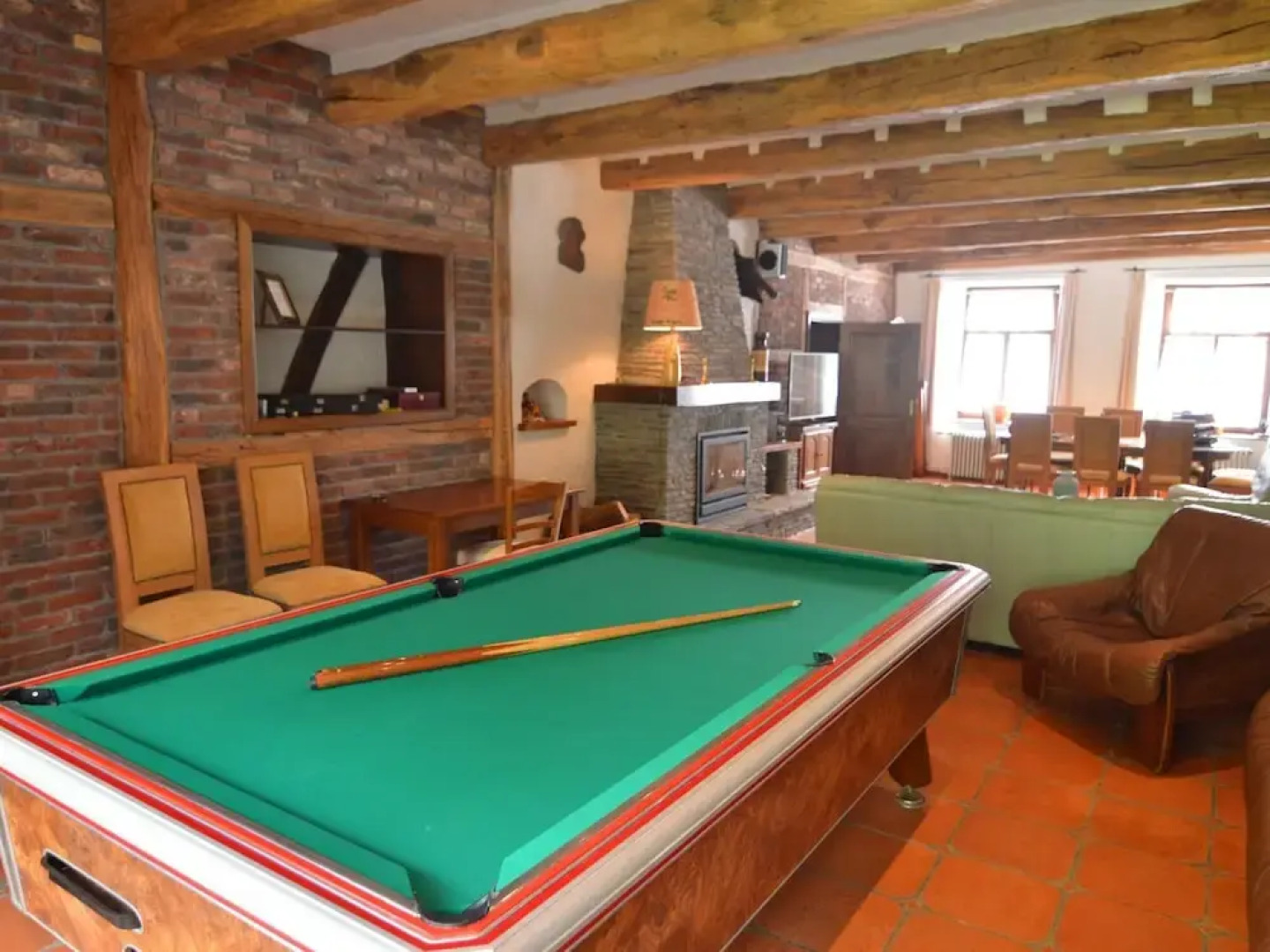 Spacious Ardennes Getaway