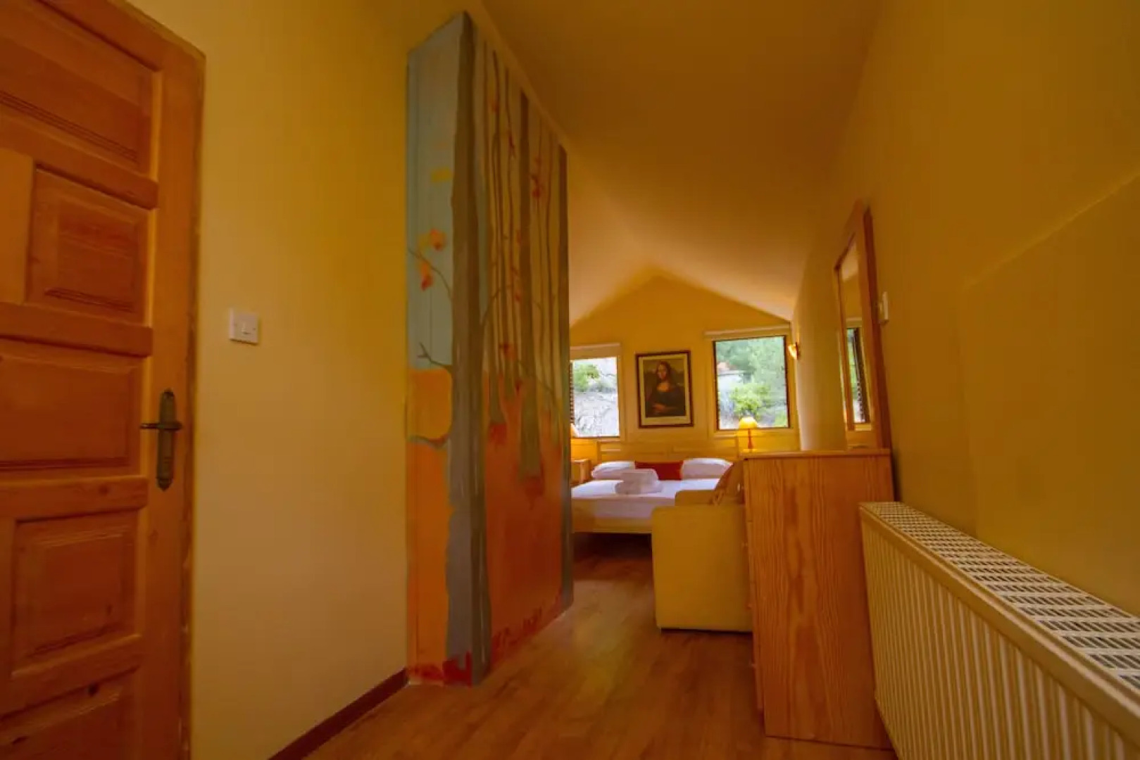 Persephone Cottage - Enhance Your Senses