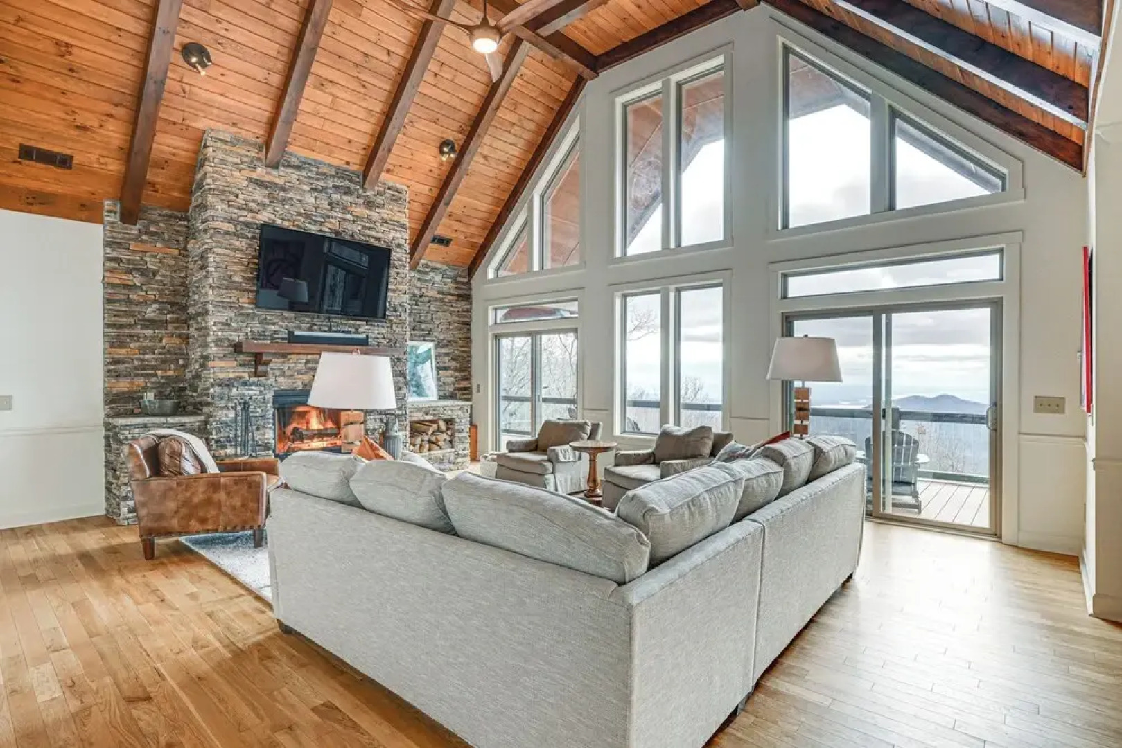 Sapphire Mountaintop Cabin w/ Views & 2 Decks
