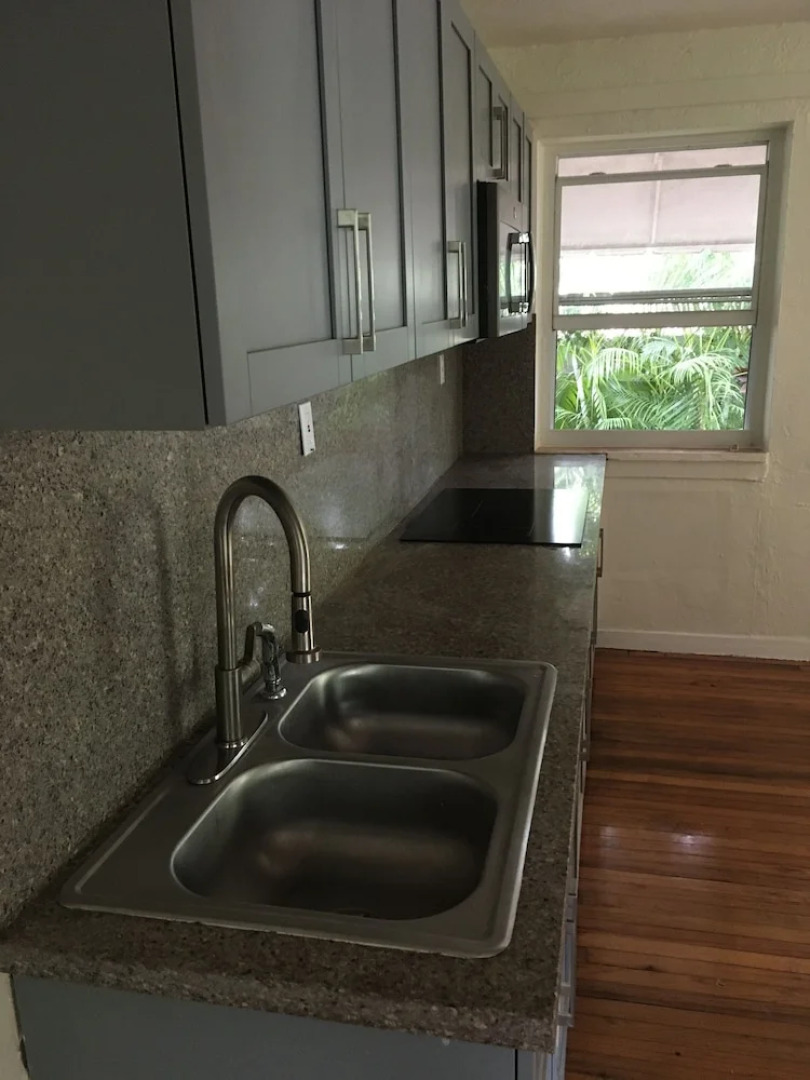 Tropical Charmer Coral Gables Apartment