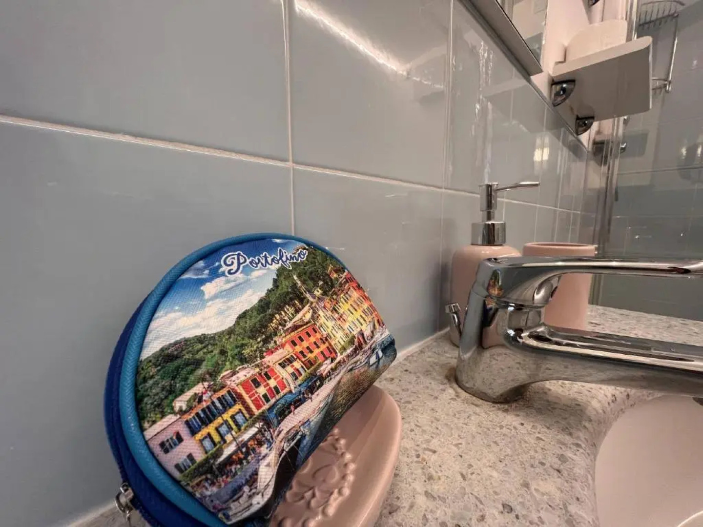 AL CASTELLO-VISTA MARE -ROMANTICO e CENTRALE a 20 METRI DAL MARE-toll parking at 15 euro per day to be booked in advance -subject to availability