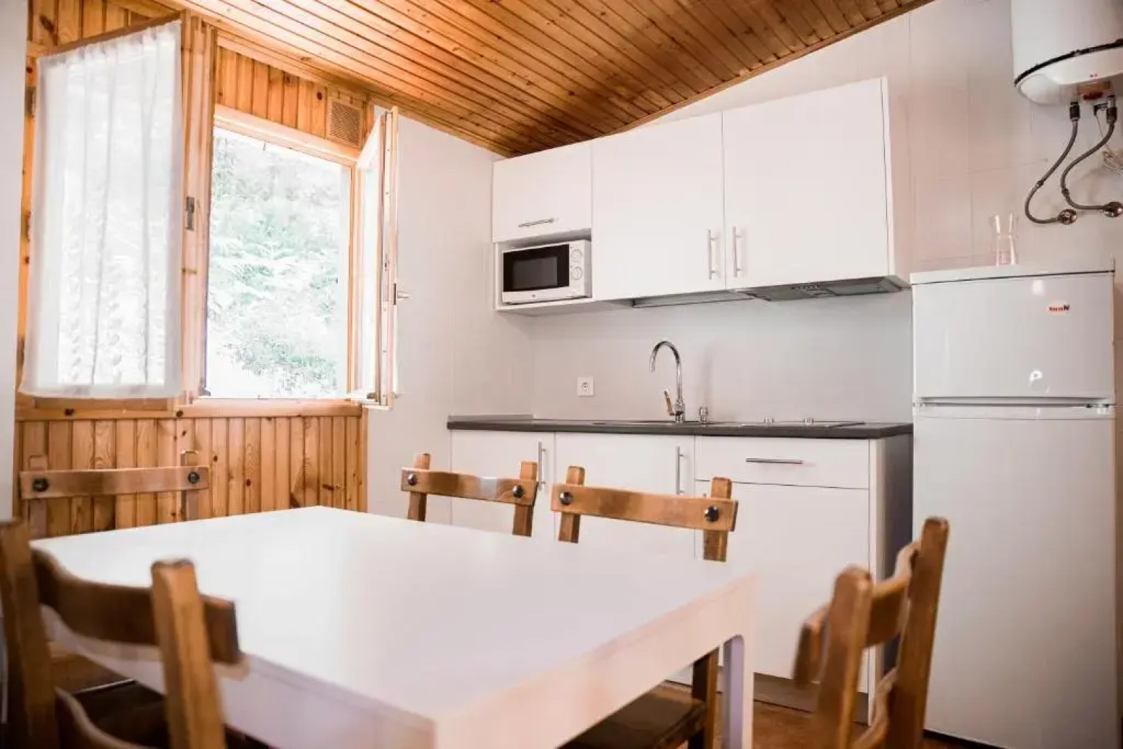 Gaztainuzketa Mendi-Etxeak