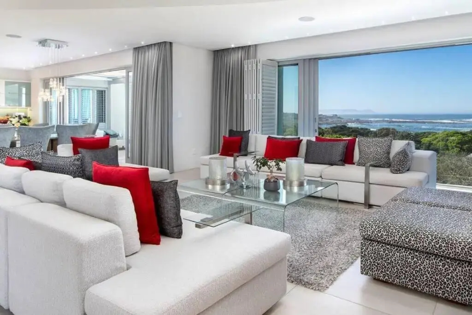Stamford on Sea by Top Destinations Rentals