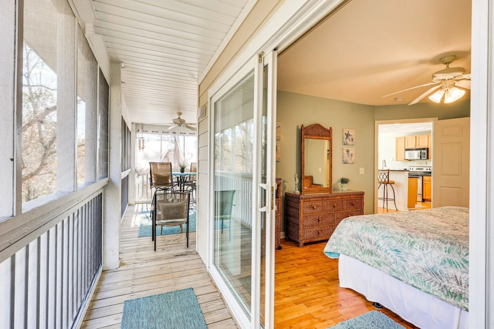 Marina & Beach Club Access: Condo in Southport