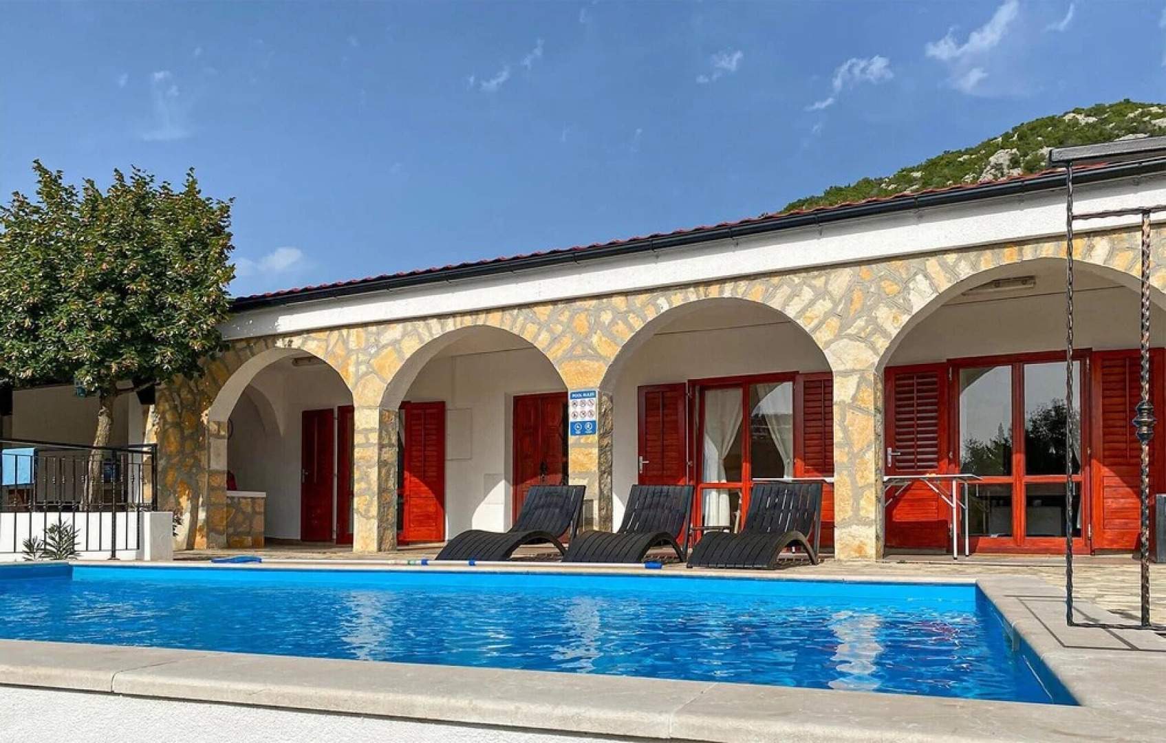 Nice Home in Starigrad With Wifi and 3 Bedrooms