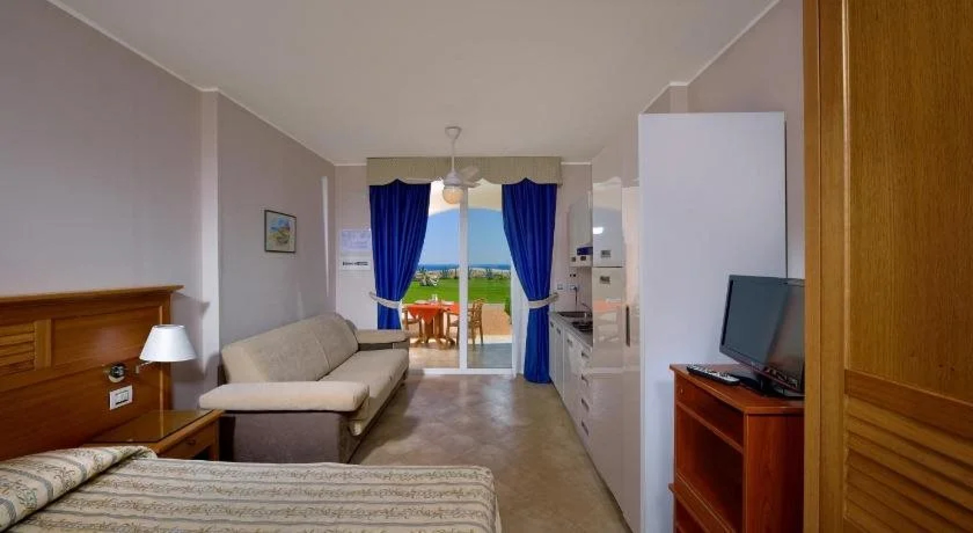 Santa Monica Resort & Village