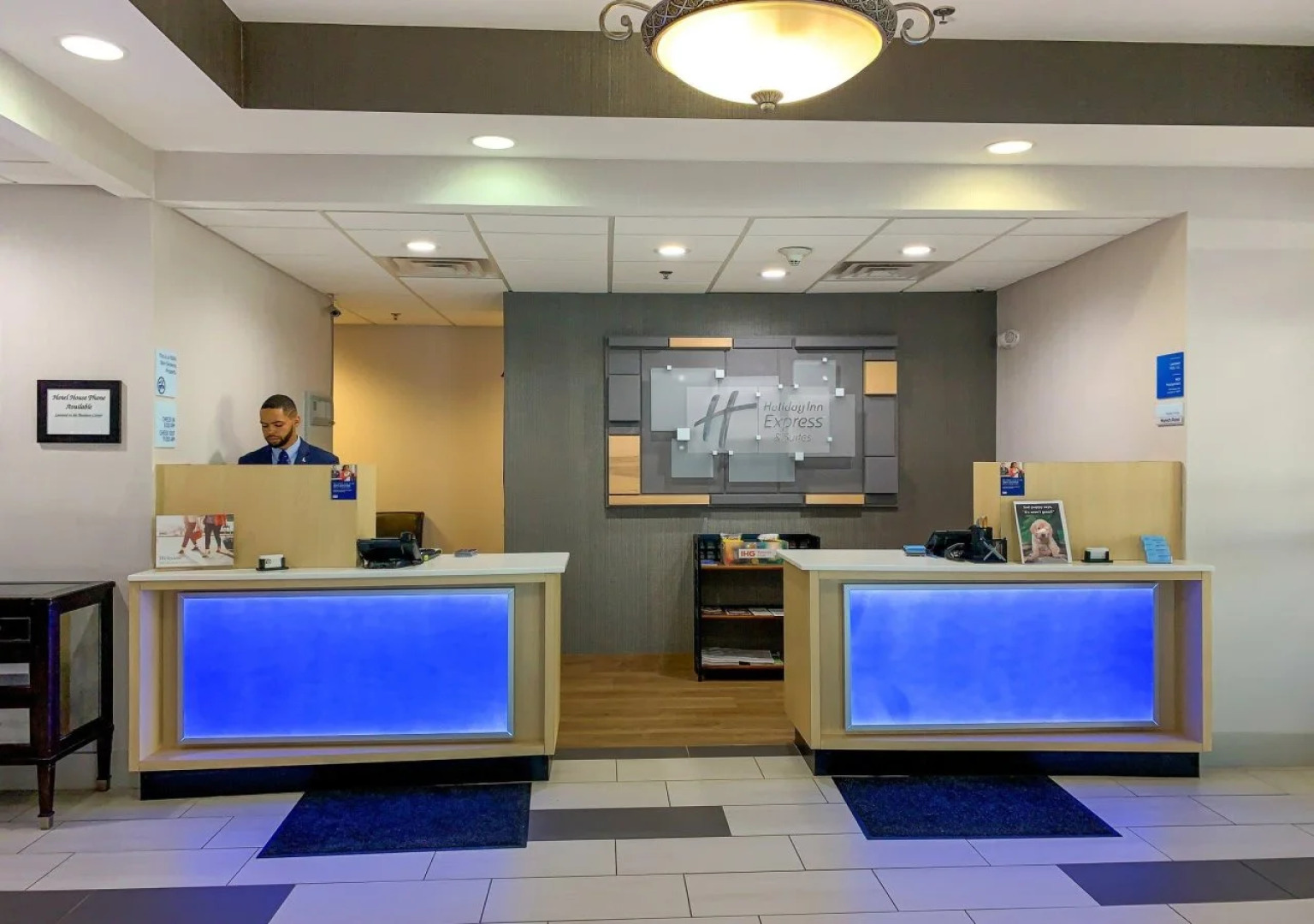 Holiday Inn Express & Suites Lexington Dtwn Area-Keenland by IHG