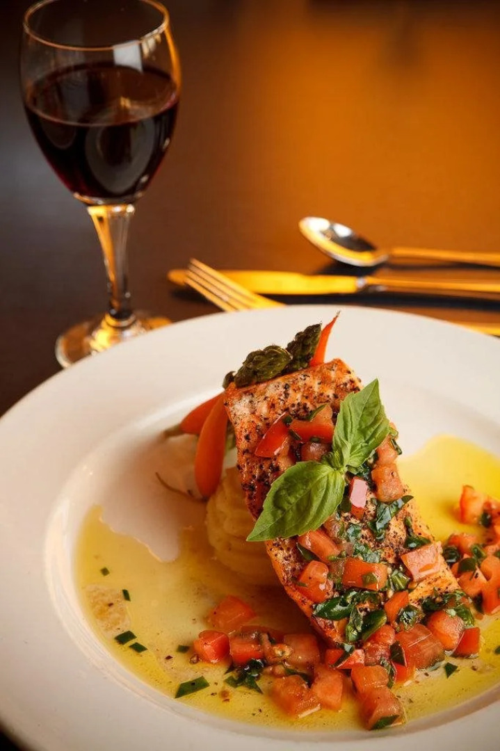 Royal Hotel West Edmonton, Trademark Collection by Wyndham