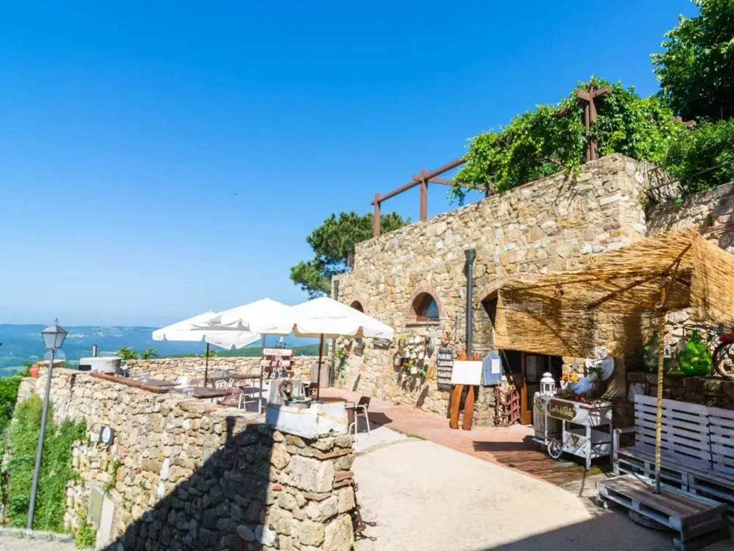 Tuscan Hilltop Getaway