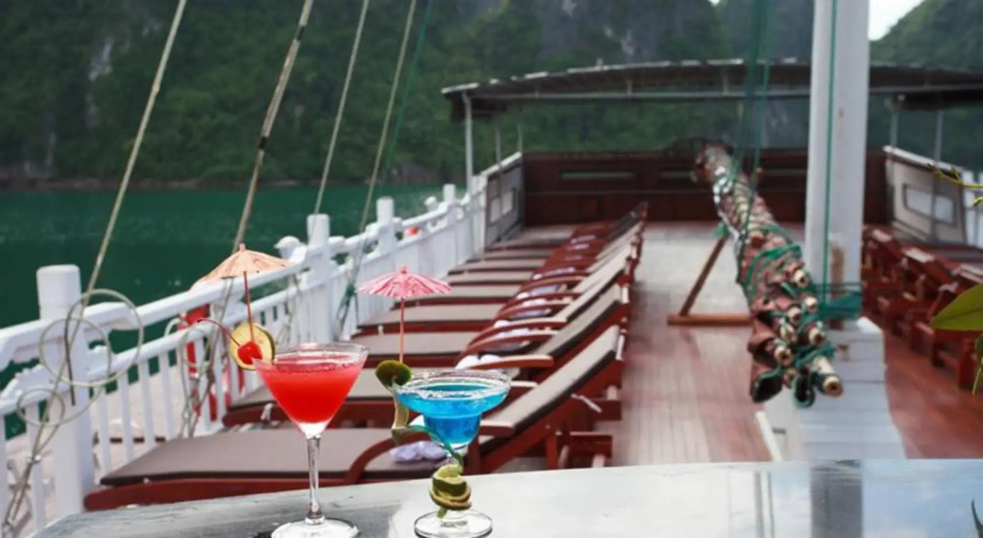 Viola Cruise Halong Bay