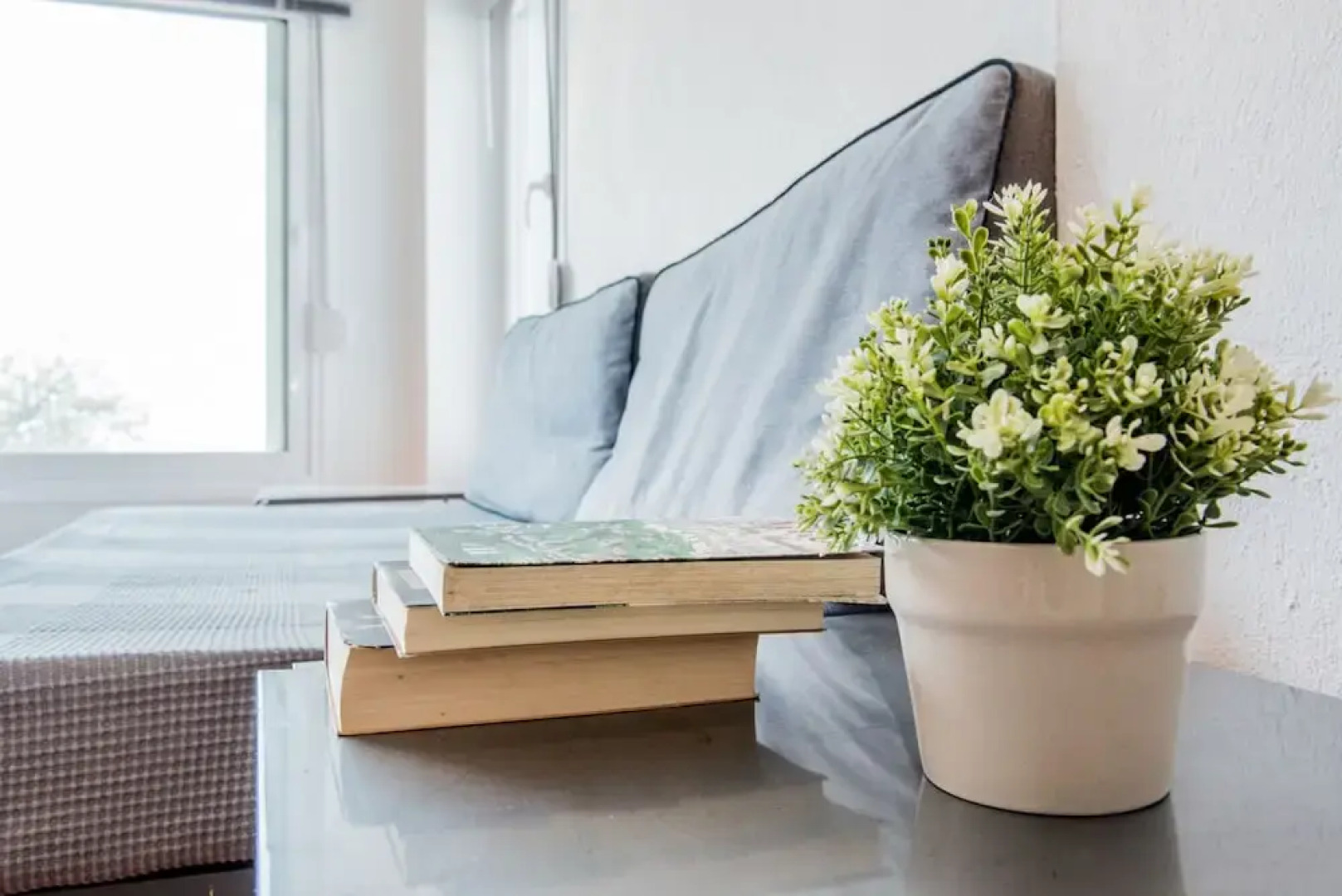 halu! Modern & Cozy Seafront Villa