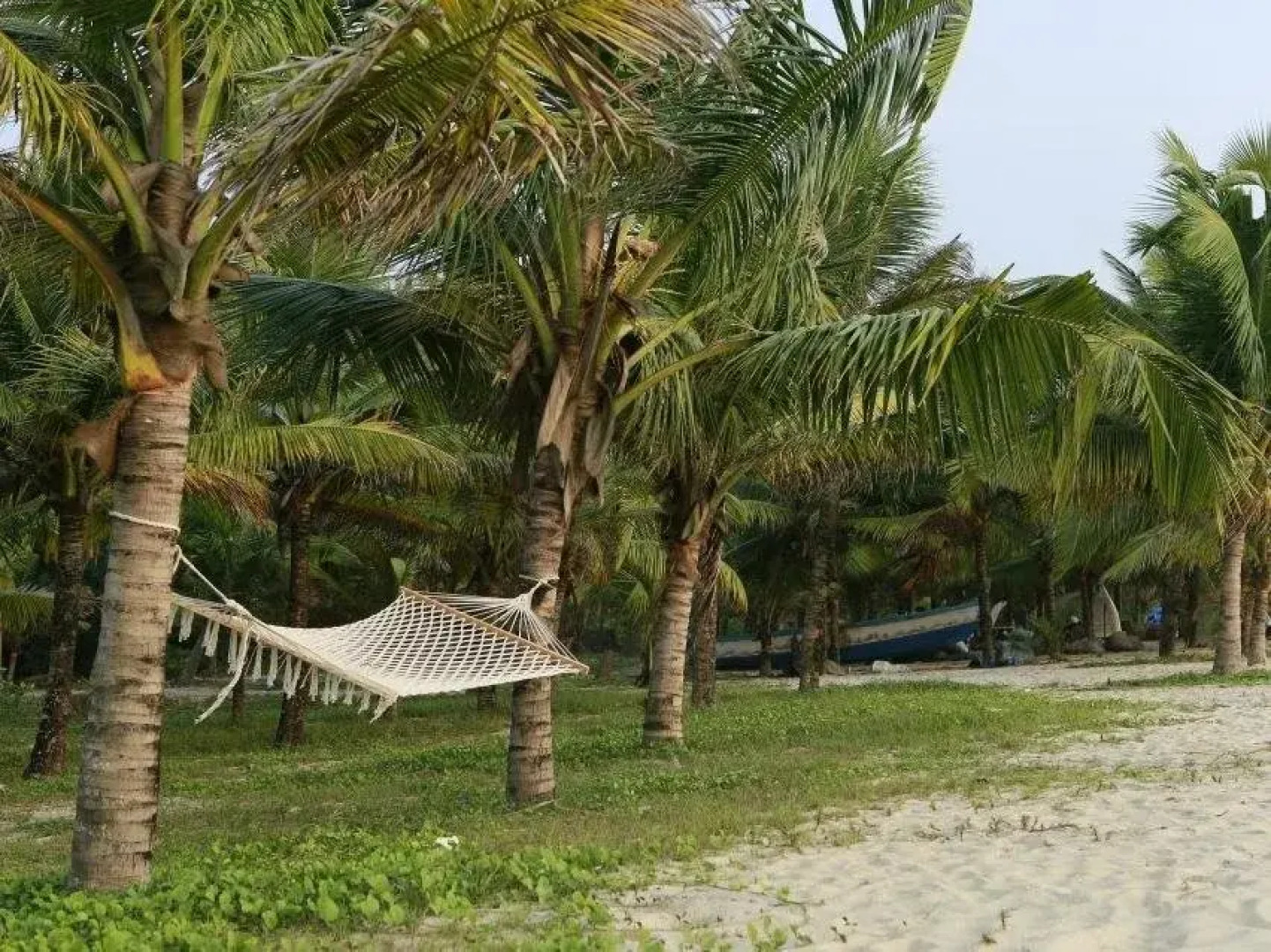 Mayas Beach House - Boutique Serviced Villa