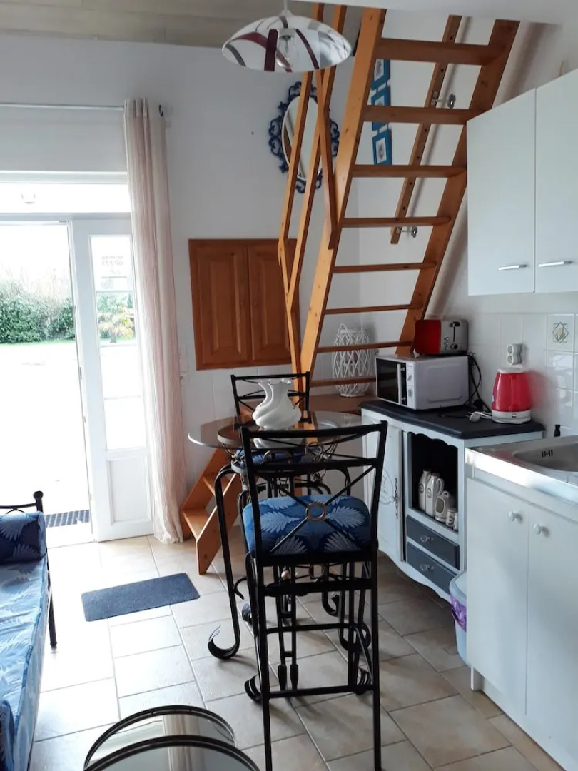 Property With one Bedroom in Sainte-marie-du-mont, With Enclosed Garden and Wifi - 100 m From the Beach