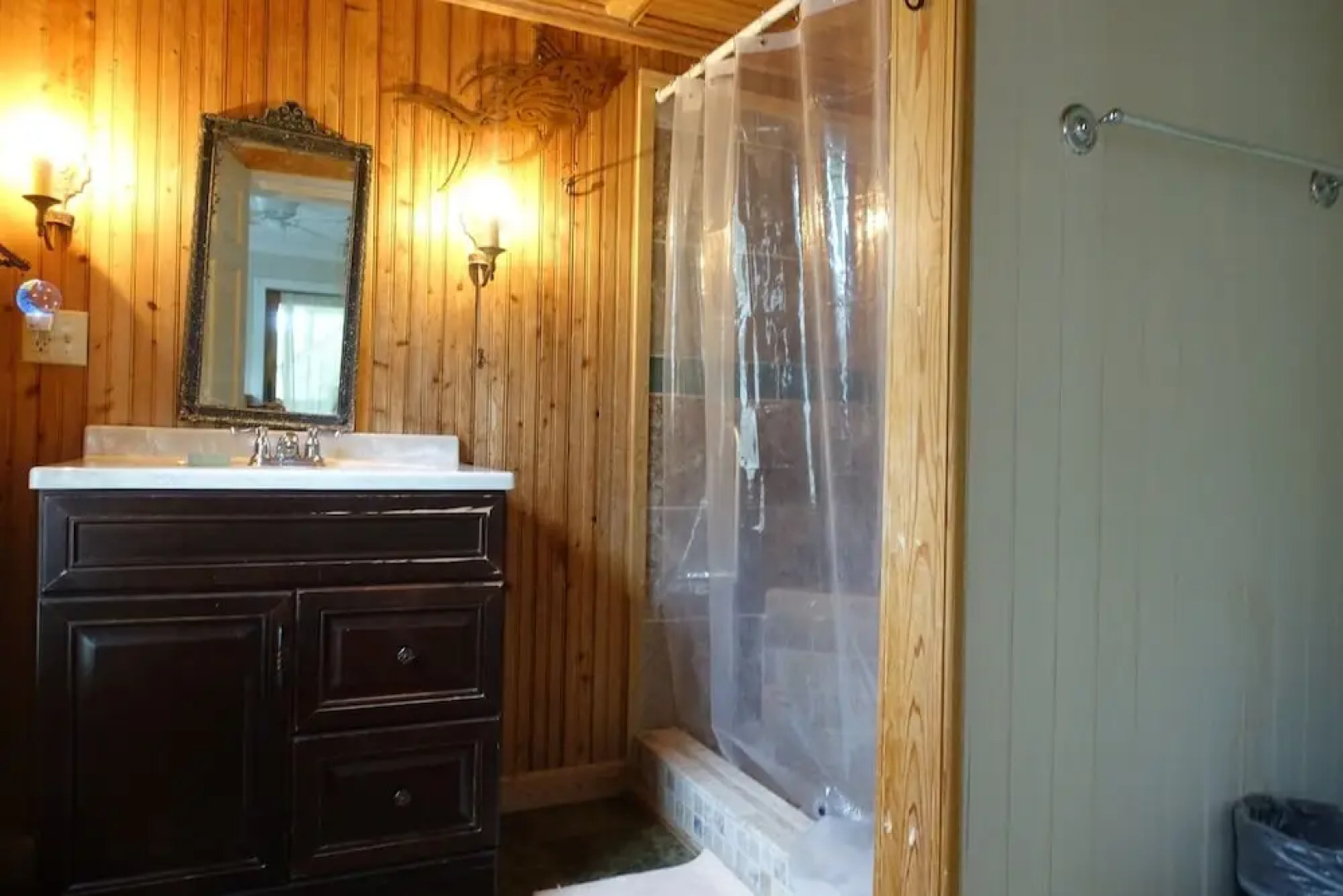 Lighthouse Cottage at Ocracoke 3 Bedrooms 2 Bathrooms Home