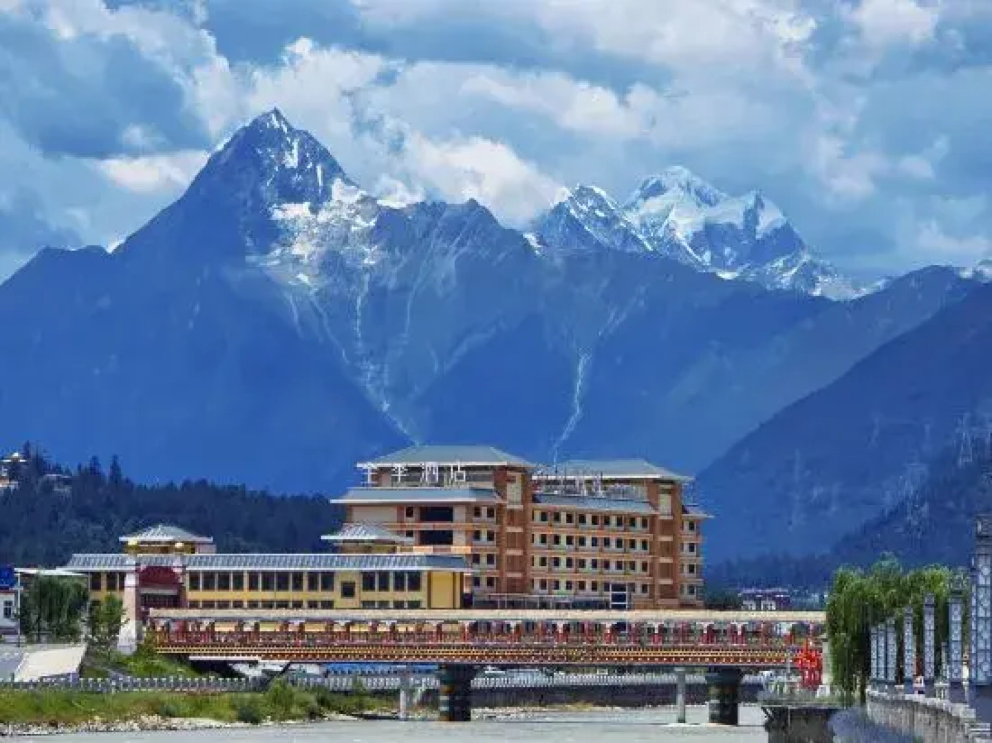 JI Hotel (Nyingchi Bome)