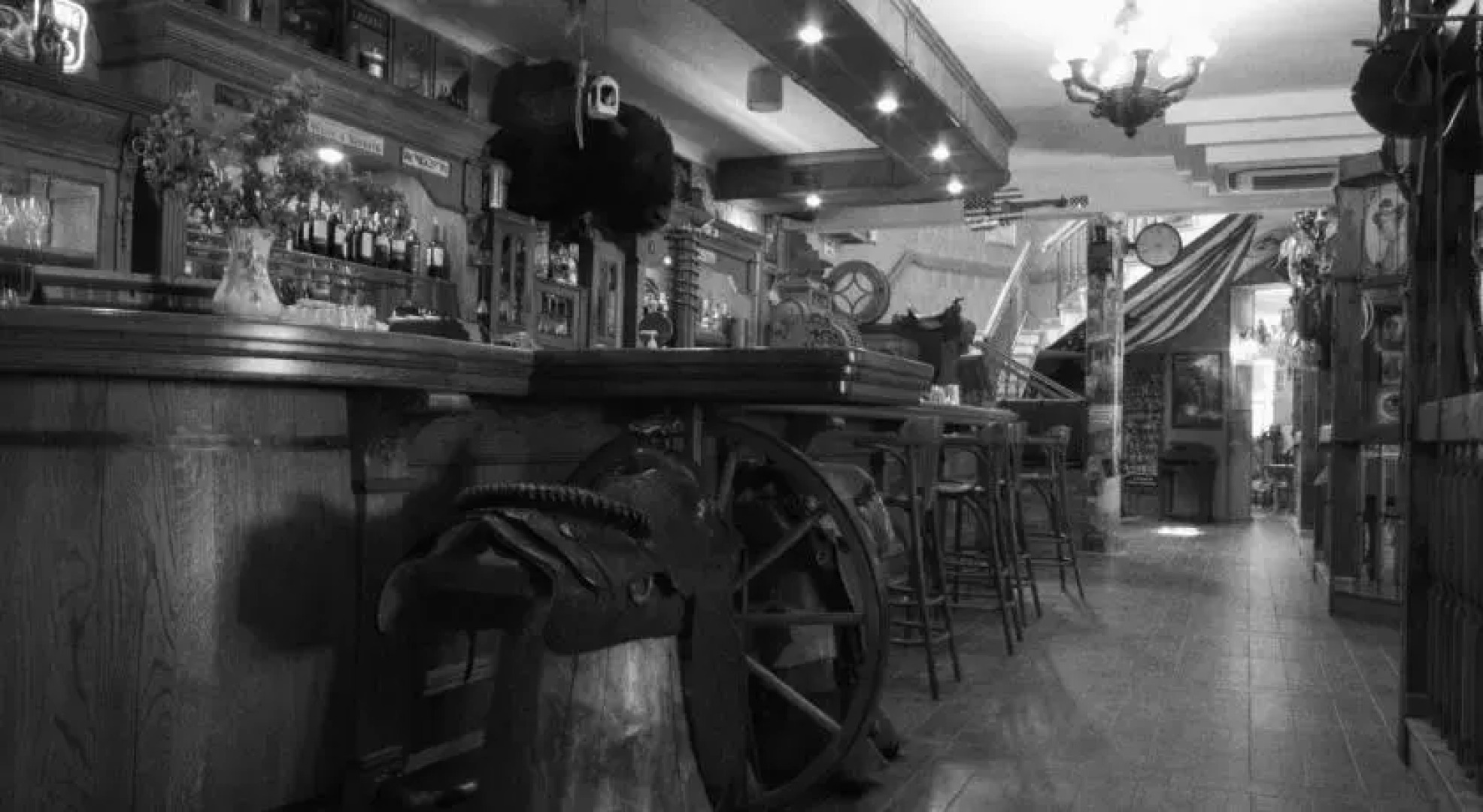 Dakota Hotel & Restaurant