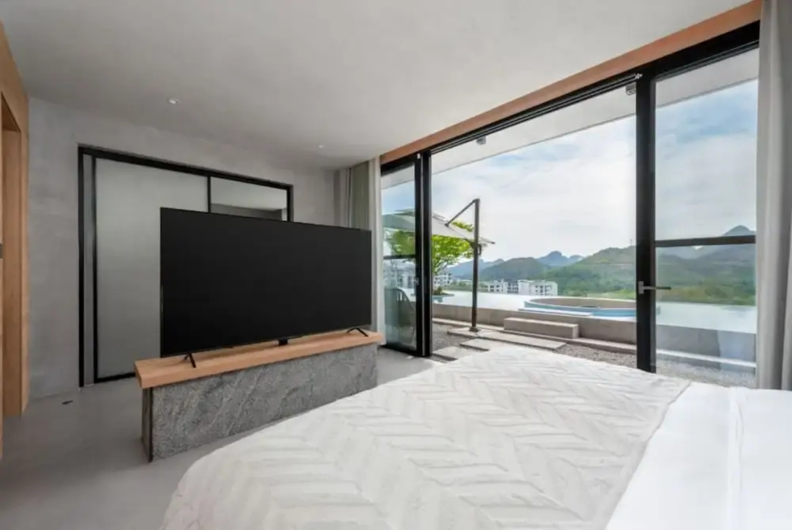 Huang Guo Shu Duo Bei Yun She Hotel