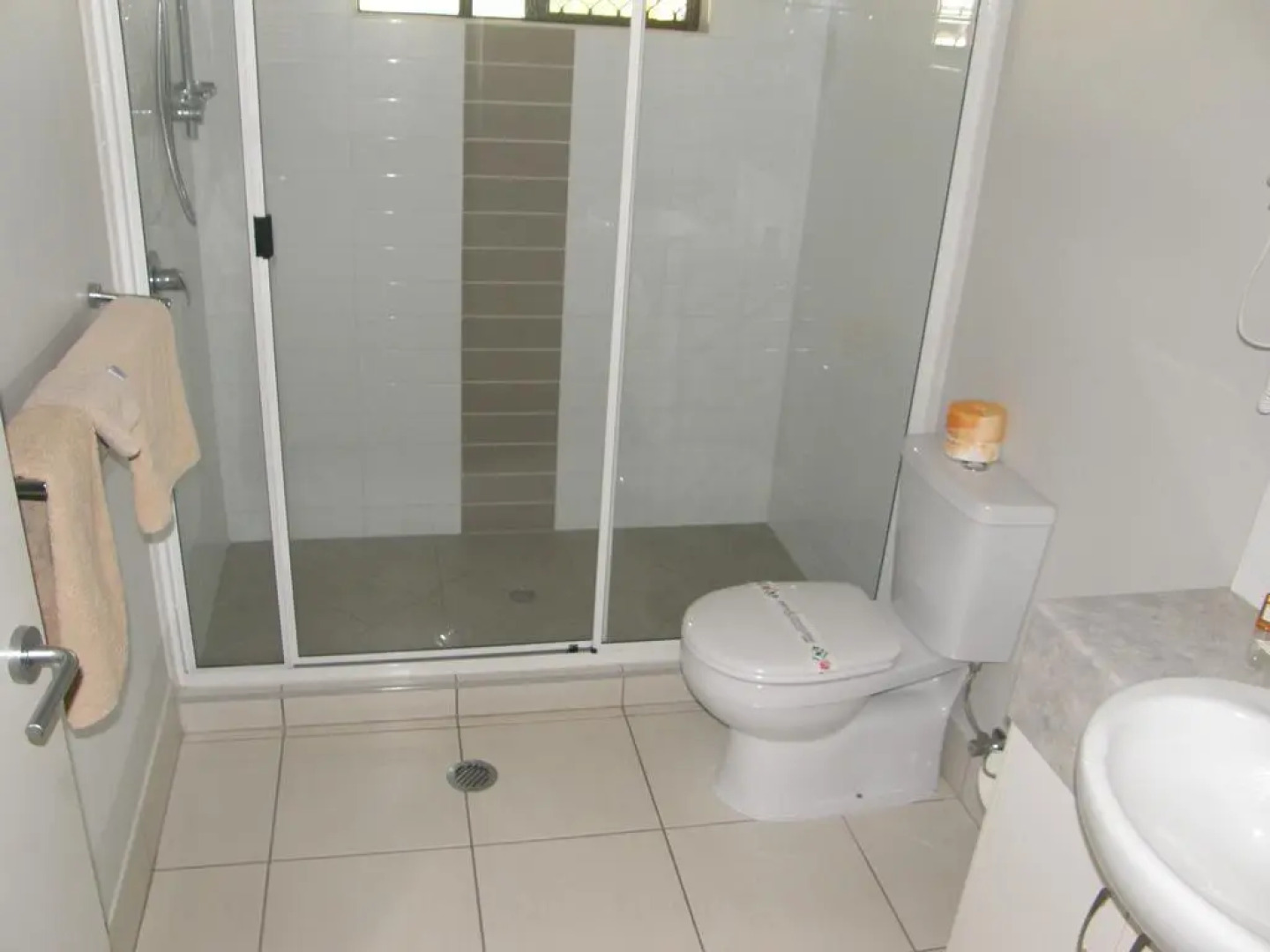 Western Gateway Motel and Apartments