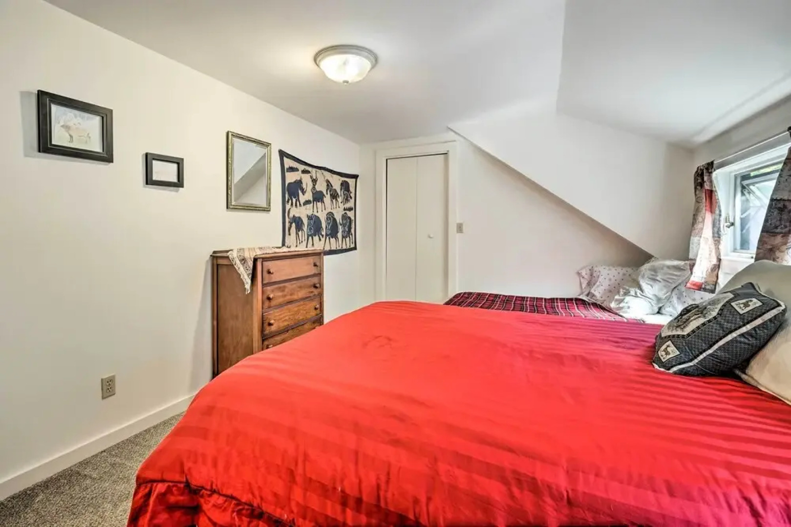 Londonderry Retreat ~ 3 Mi to Lowell Lake!