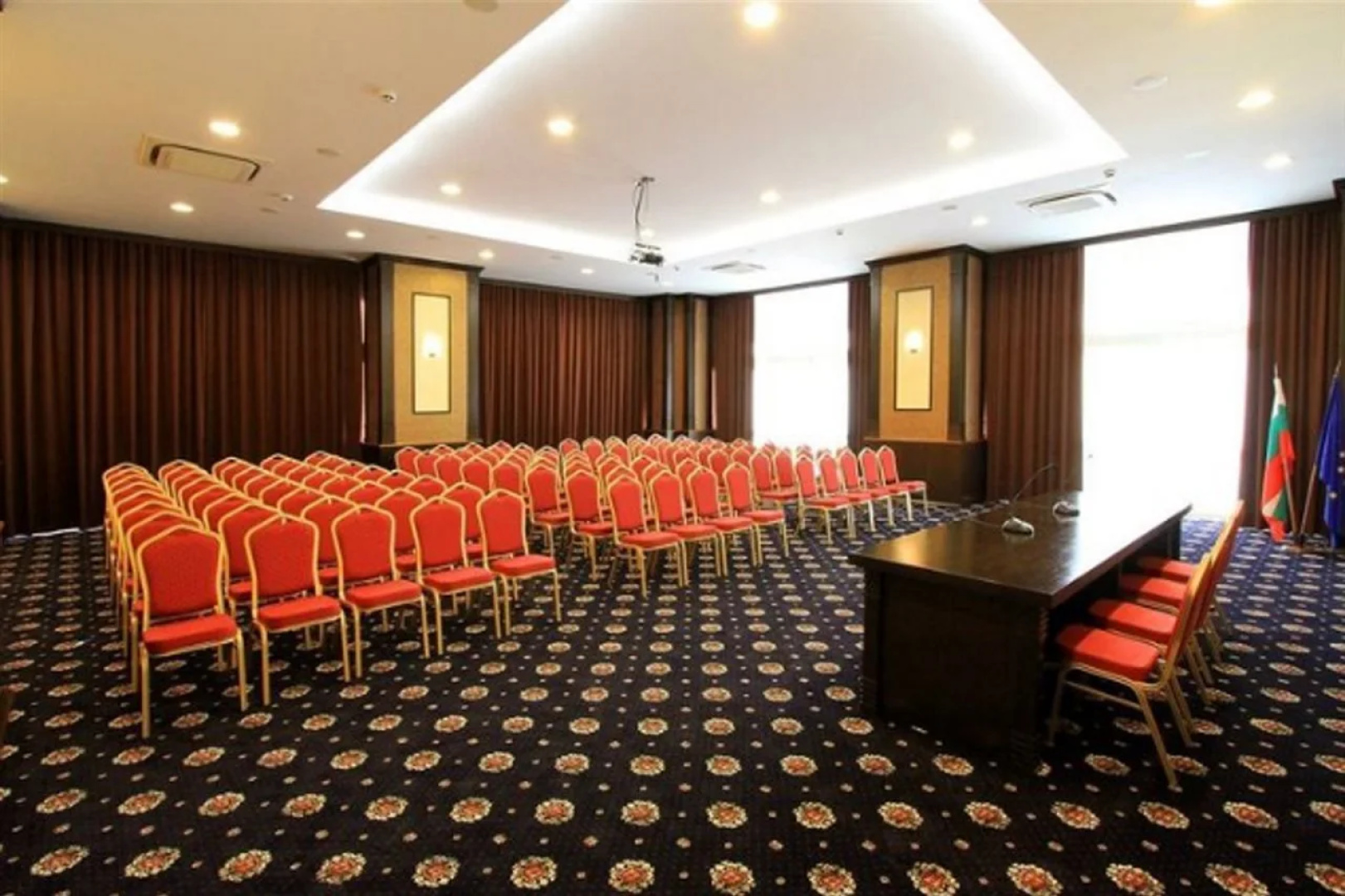Hotel Cherno More