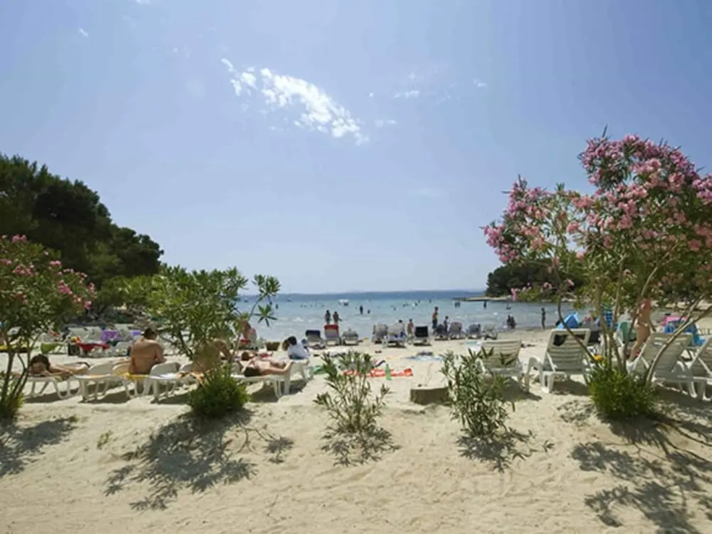 Alluring Holiday Home in Pakostane With Swimming Pool