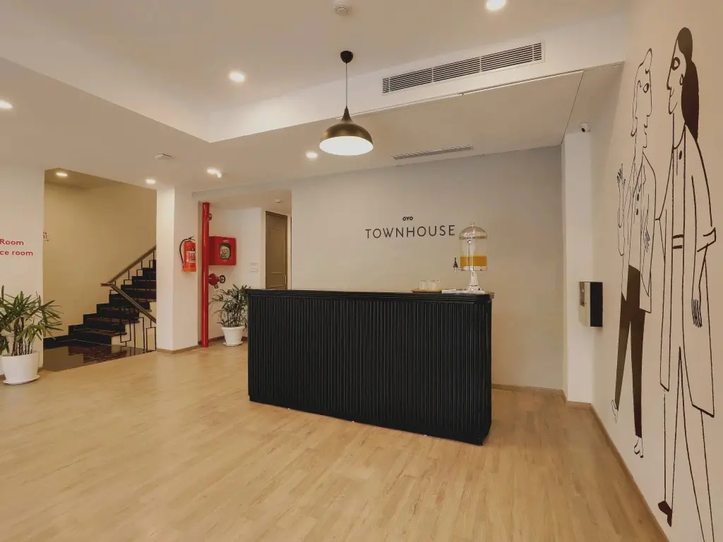 OYO Townhouse 231 Golden Avenue Road