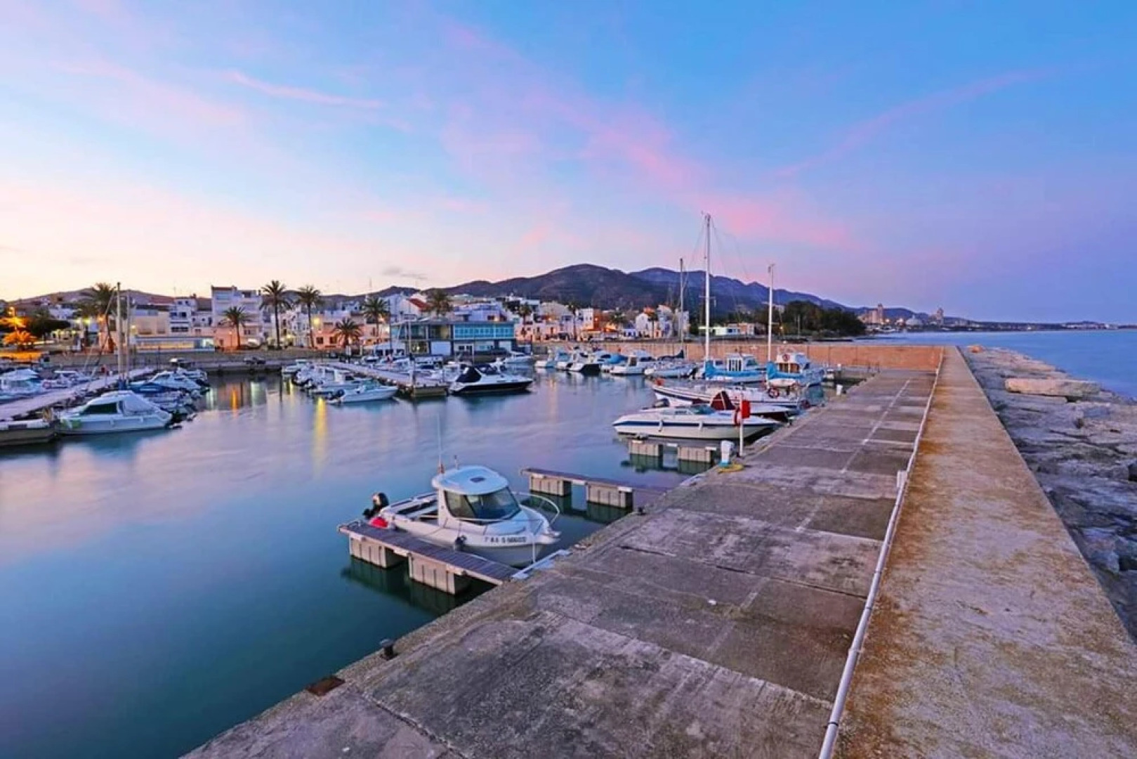 Apartment With 2 Bedrooms in Alcanar, With Wonderful sea View, Shared Pool, Enclosed Garden Near the Beach