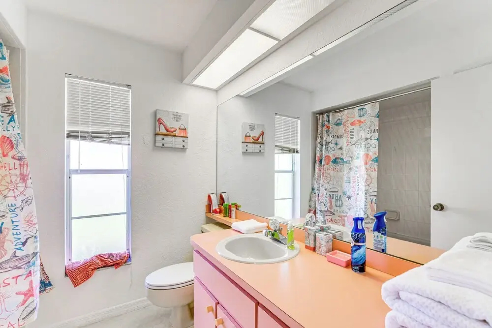 Spring Hill Home: Heated Pool, 9 Mi to Beach!