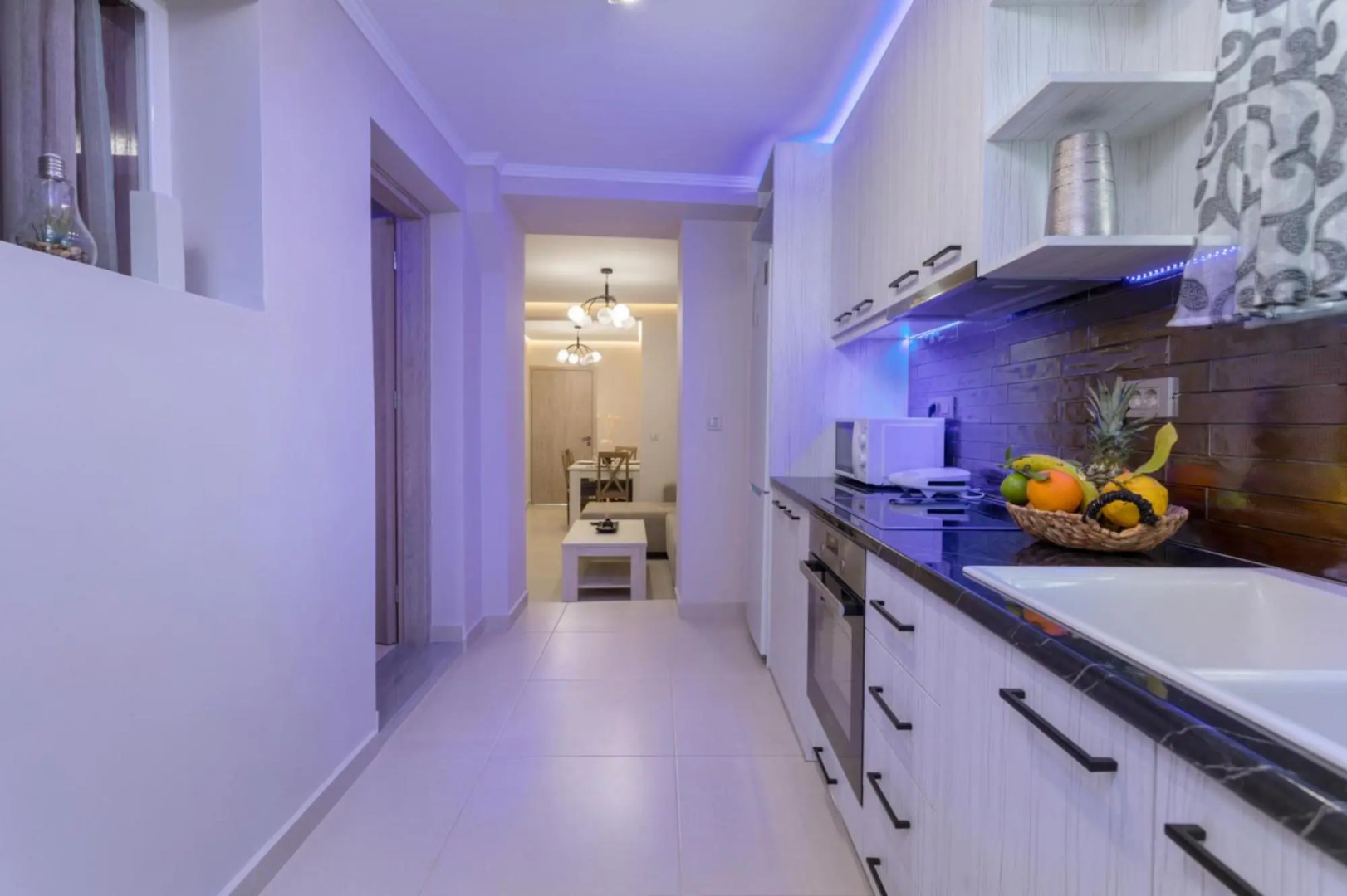 Evia's Apartment - New Apartment In Town!