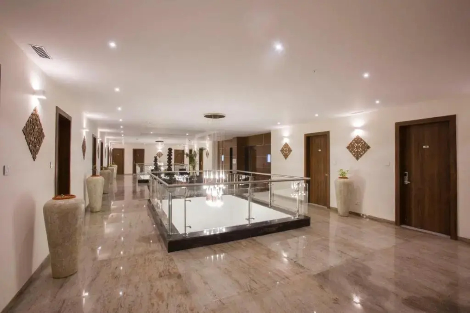 Sapphire Premium Hotel & Suite