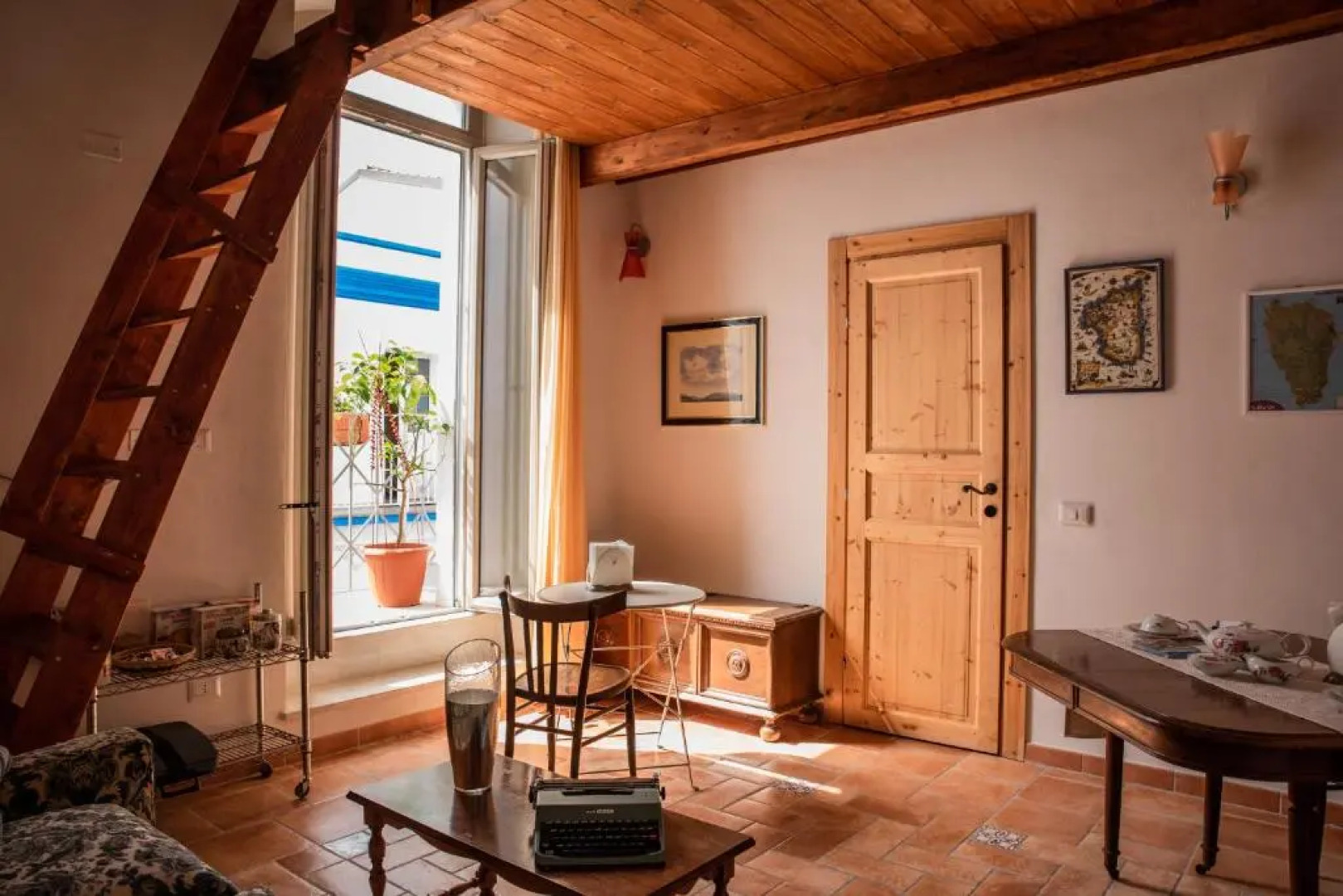 Bobo's House Calasetta