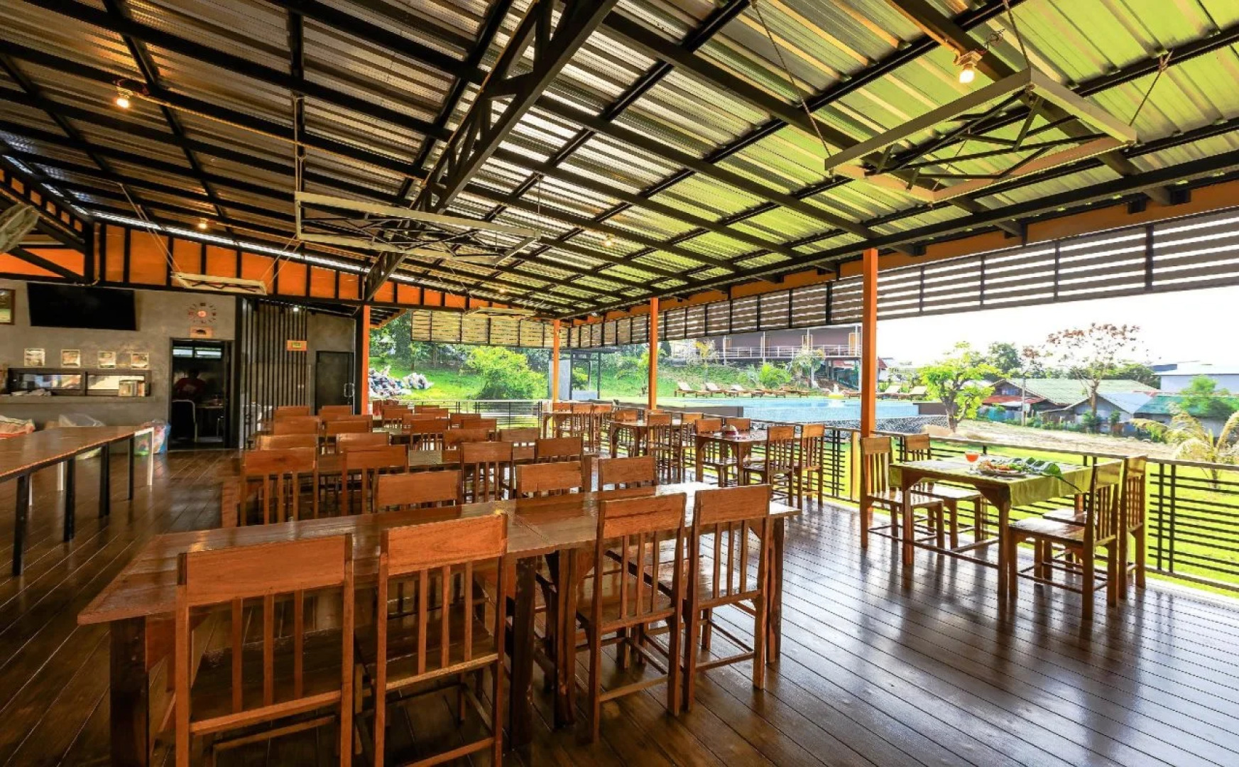 Phi Phi Chang Grand Resort & Spa