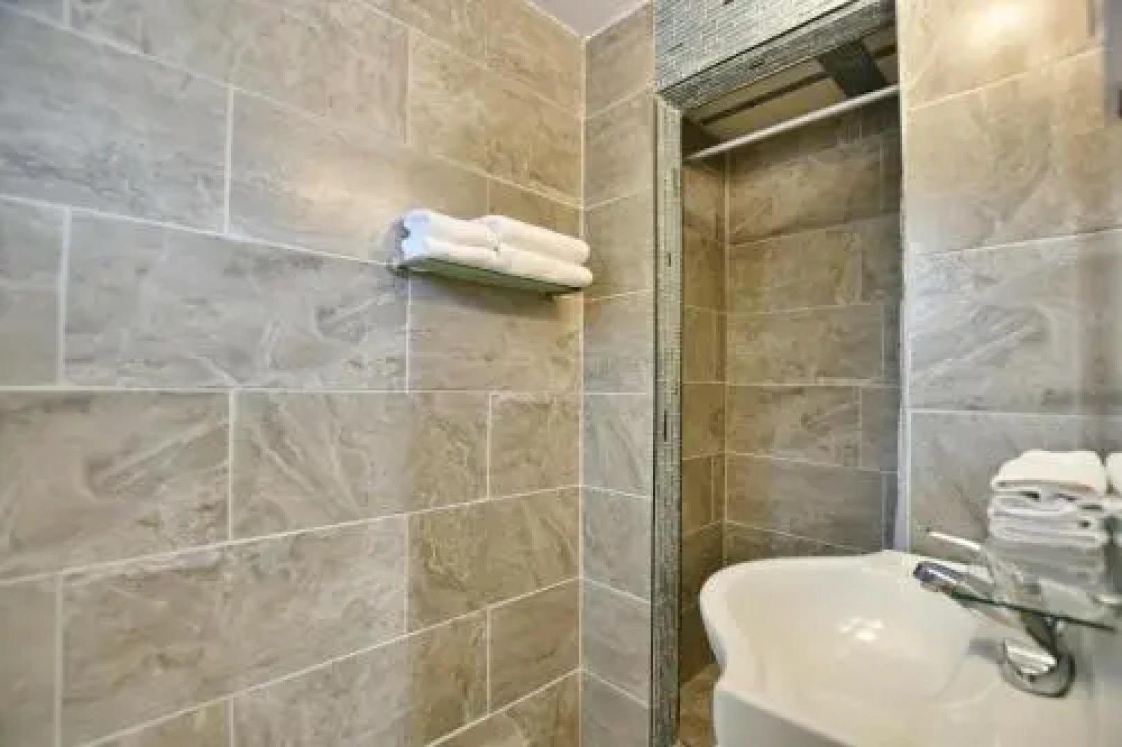 Sharodon Sands Motel